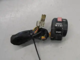 Suzuki GSX550(GN71) Stuurschakelaar rechts 37200-34530