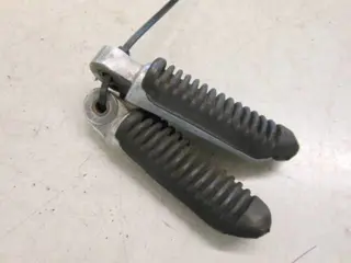 Suzuki GSX750F Voetsteps achter 43610-20C00 & 43710-20C00