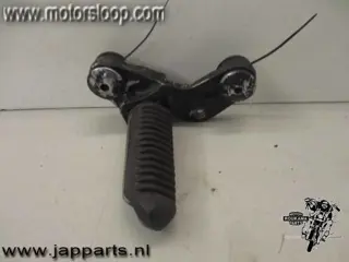 Suzuki GSX600F(GN72) Voetstep met houder rechts voor