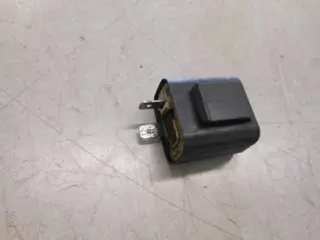 Suzuki GSX750F Knipperrelais 2 pool 38610-31310