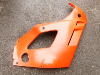 Suzuki GSX750F Kuipdeel Rechts Rood