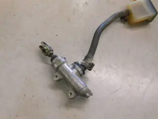 Suzuki GSX750F Rempomp achter 69600-19C00