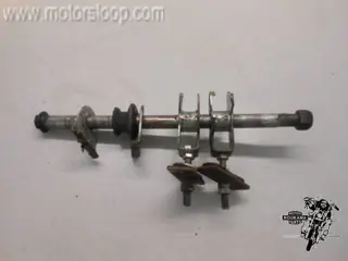 Suzuki GSX750F(AK1113) Achterwiel as 64711-08F10