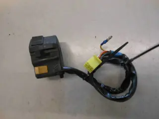 Suzuki GSXR750(GR77B) Stuurschakelaar links 37400-17C11