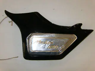 SUZUKI GV1200 Zijkap Links Zwart