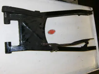 Suzuki GZ250 Achterbrug 61000-13F10