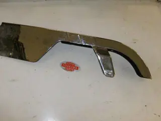 Suzuki GZ250 Kettingbeschermer 61310-12F00