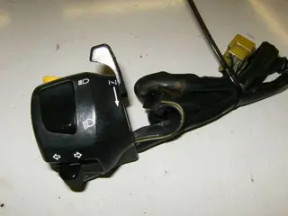 Suzuki GZ250 Stuurschakelaar Links 37400-33E31