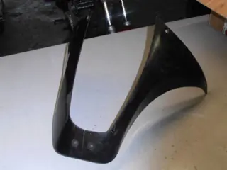 Suzuki RF900R Onderkuip achter