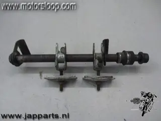 Suzuki SV650N(BY1111) Achterwiel as met spacers en spanners