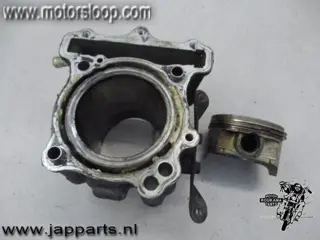 Suzuki SV650N(BY1111) Cilinder met zuiger voor
