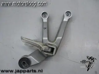 Suzuki SV650N(BY1111) Voetstephouder rechts achter