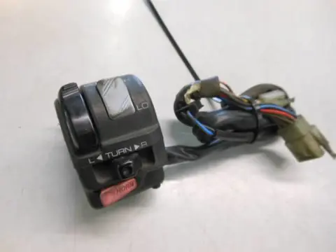 Yamaha XJ600N(4BR) Stuurschakelaar links