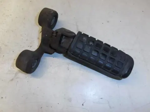 Yamaha XJ750(11M) Voetstep rechts voor 5G2-27420-00