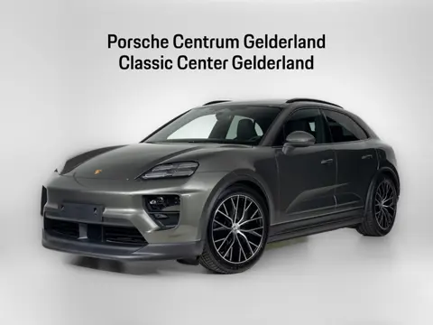 Porsche Macan 4