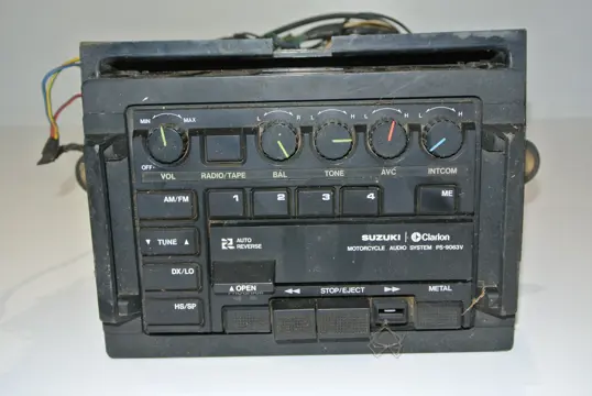 RADIO Suzuki Gv 1400 cavalcade 1986 - 1988