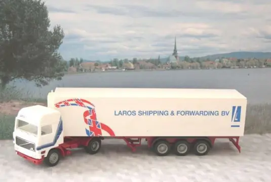 Laros transport Volvo F12 911368 Herpa 1:87