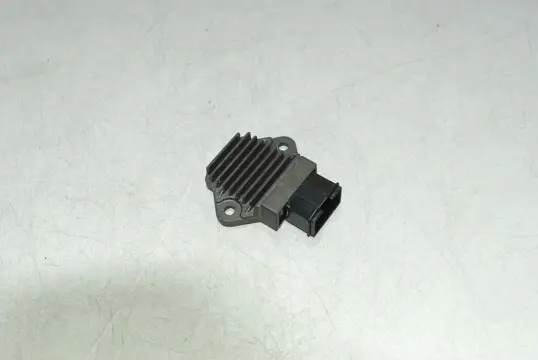 SPANNINGSREGELAAR Honda CBR 900 RR 1992 - 1993