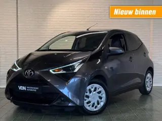 TOYOTA AYGO 1.0 VVT-i X-Play 4 Deurs Carplay Camera LED Airco