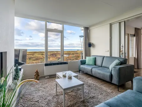 Nabij De Koog een behaaglijk appartement met uitzicht over zee