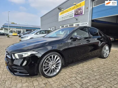 Mercedes-Benz A-klasse 200 Business Solution AMG