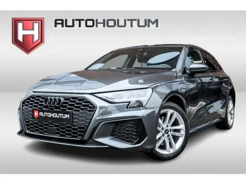 Audi A3 Sportback 40 TFSI e S-LINE Achteruitrijcamera, Navigatie, Carplay