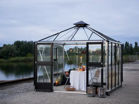 Tuinkas Oase 88: 296 x 296 x 279 cm (b x d x h)