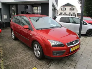 Ford FOCUS Wagon 1.6-16V Futura (bj 2007)