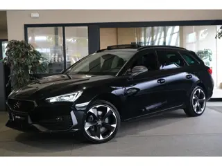 CUPRA Leon Sportstourer 1.4 e-Hybrid 204PK Pano Navi Cam ACC Elek Achterklep
