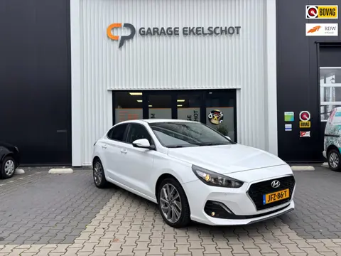 Hyundai I30 1.0 T-GDI Fastback Premium / Carplay / Cruise control