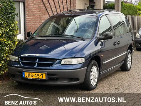 Chrysler Voyager 2.4i SE Invalide mindervalide rolstoel auto