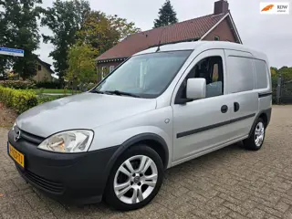Opel Combo 1.4-16V met Airco, Navi, Trekhaak LMV, 2x Zijdeur !