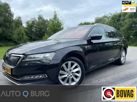 Skoda Superb Combi 1.4 PHEV Sportline Business | Plug in Hybride | Automaat | Navi | Carplay | Led |