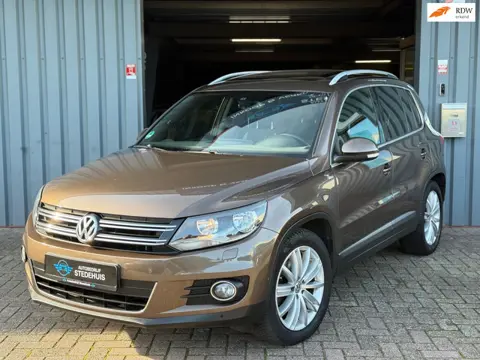 Volkswagen Tiguan 1.4 TSI LIFE Sport&Style Navi | Panormadak