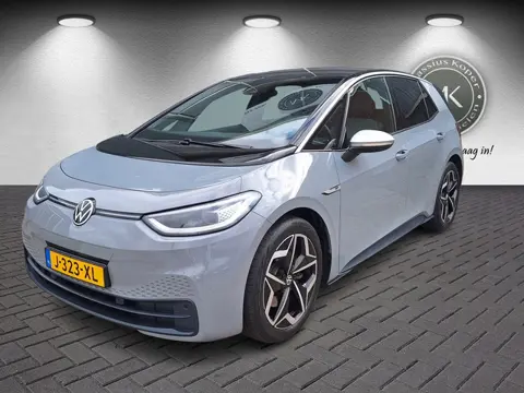 Volkswagen ID.3 First Edition Plus 58 kWh, Camera, Navi, 19"Lm velgen 1 Eigenaar!