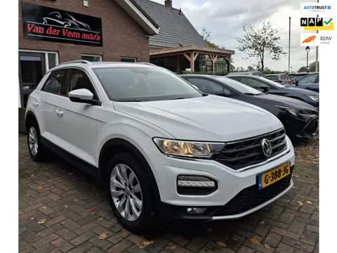 Volkswagen T-Roc 1.5 TSI Style Business. Dealer onderhouden. Navi, adap.cruise, camera, carplay, ele