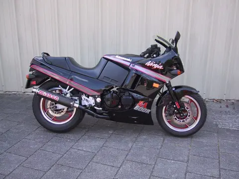 Kawasaki GPX 600 R (bj 1990)