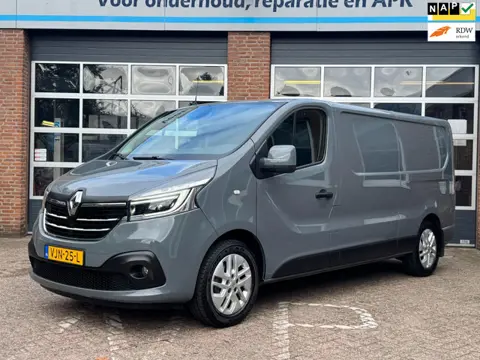 Renault Trafic 2.0 dCi 145 T29 L2H1 Luxe, 3 zits, cruise, navi, PDC, Trekhaak, Airco