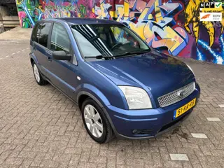Ford Fusion 1.4-16V Futura airco elektrische ramen stereo sport velgen zeer leuke auto rijd goed apk