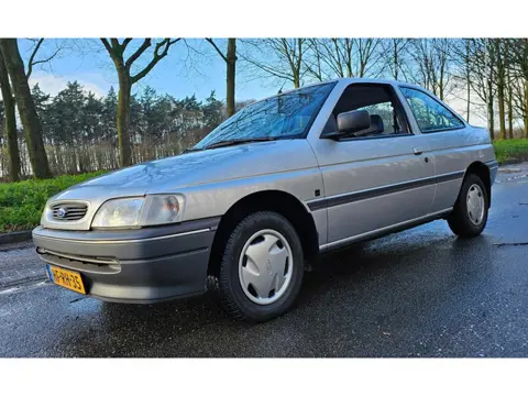 Ford Escort 1.4 CL 1e Eigenaar NL Auto Nieuwstaat
