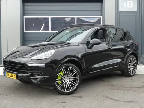 Porsche Cayenne 3.0 S E-Hybrid Automaaat Schuifdak Apple Car Play Luxe Leder Mem. Stoel Camera Bom V