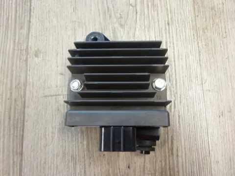 SPANNINGSREGELAAR Kawasaki Ninja 650 2017 - 2019