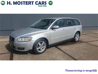 Volvo V50 2.4 Edition II * APK * NIEUWE BANDEN * LEDER * FULL OPTIONS * OUTLET COLLECTIE *