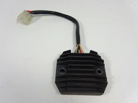 SPANNINGSREGELAAR Yamaha FAZER 600 1998 - 2000