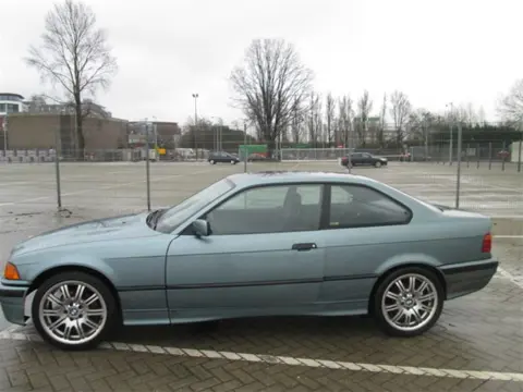 Bmw 316 Coupe E36 1995 Plaatwerk en Onderdelen
