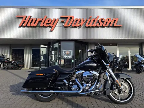 Harley-Davidson FLHX Street Glide (bj 2015)