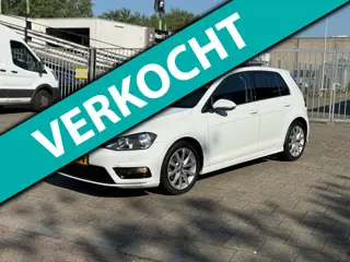 Volkswagen Golf 1.6 TDI Business Edition R Connected