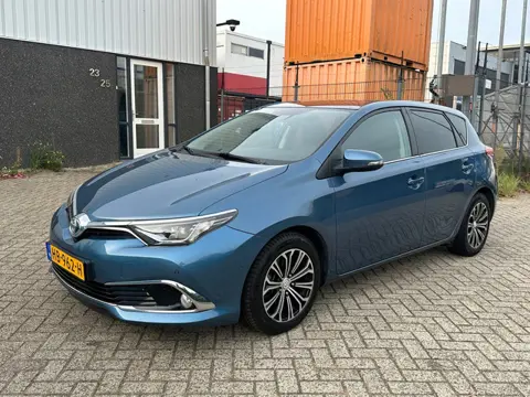 Toyota Auris 1.8 Hybrid Lease Pro 2015
