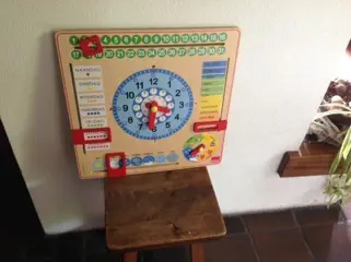 Houten kinder- Kalenderklok
