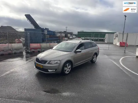 Skoda Octavia Combi 1.6 TDI Greenline Businessline Clima.Navi